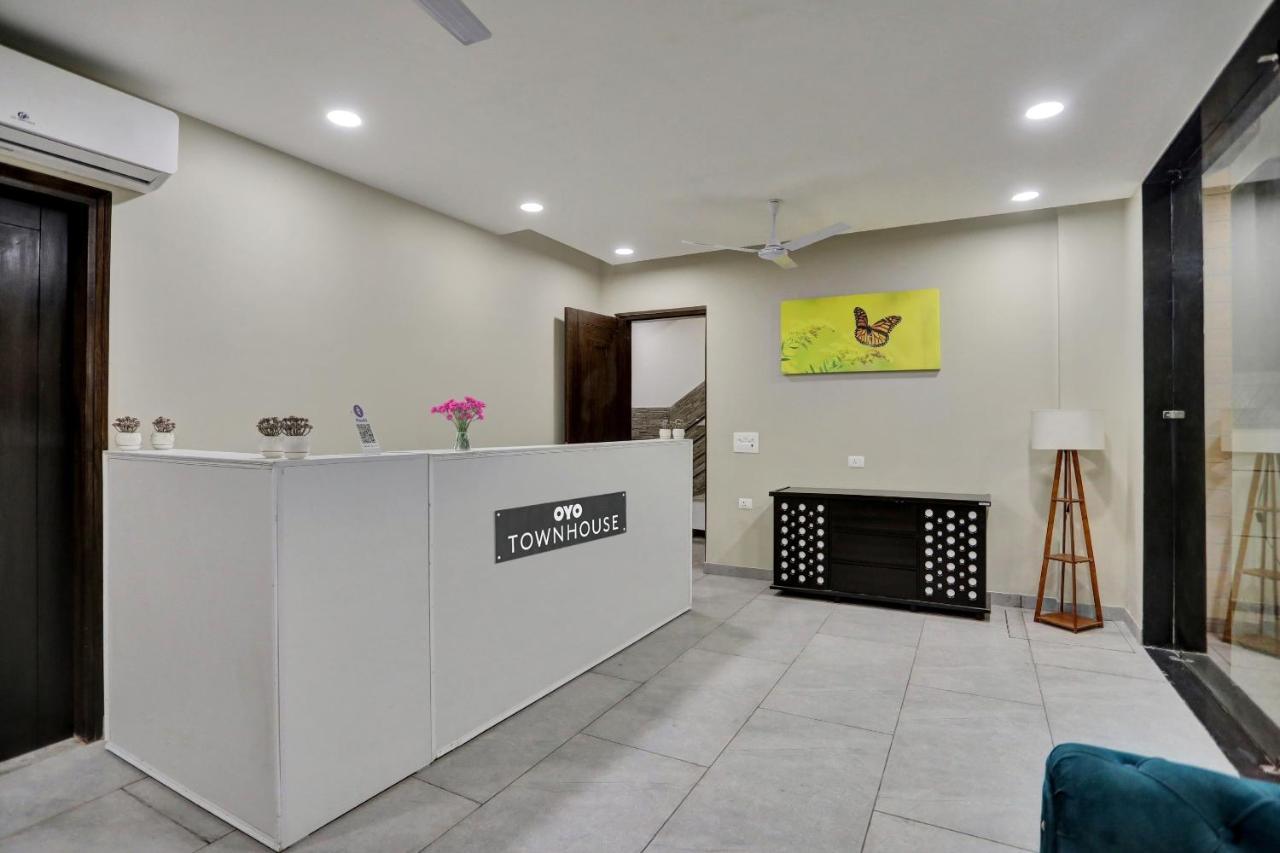 Hotel Townhouse Xanthe Noida Exterior foto