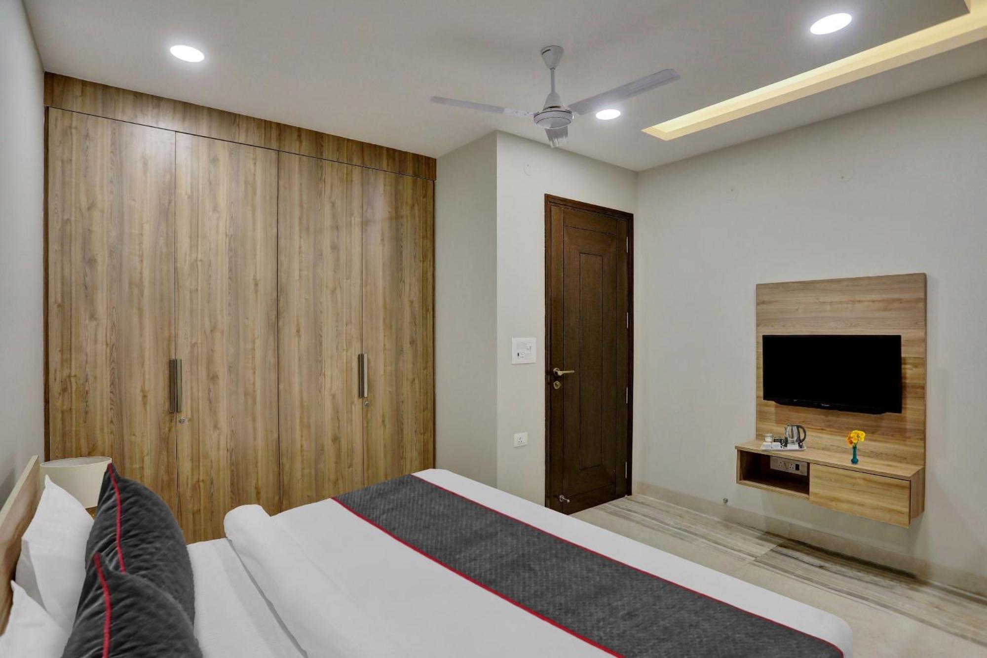 Hotel Townhouse Xanthe Noida Exterior foto