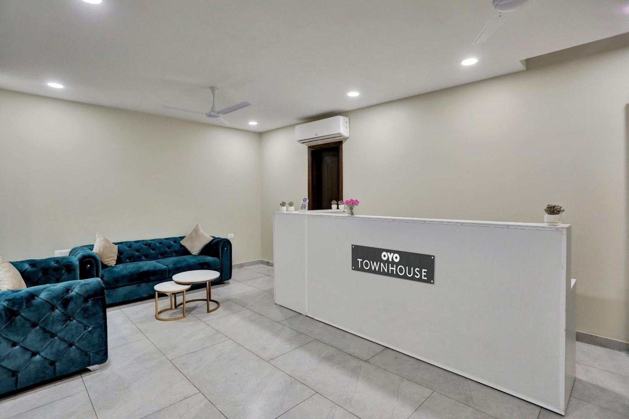 Hotel Townhouse Xanthe Noida Exterior foto