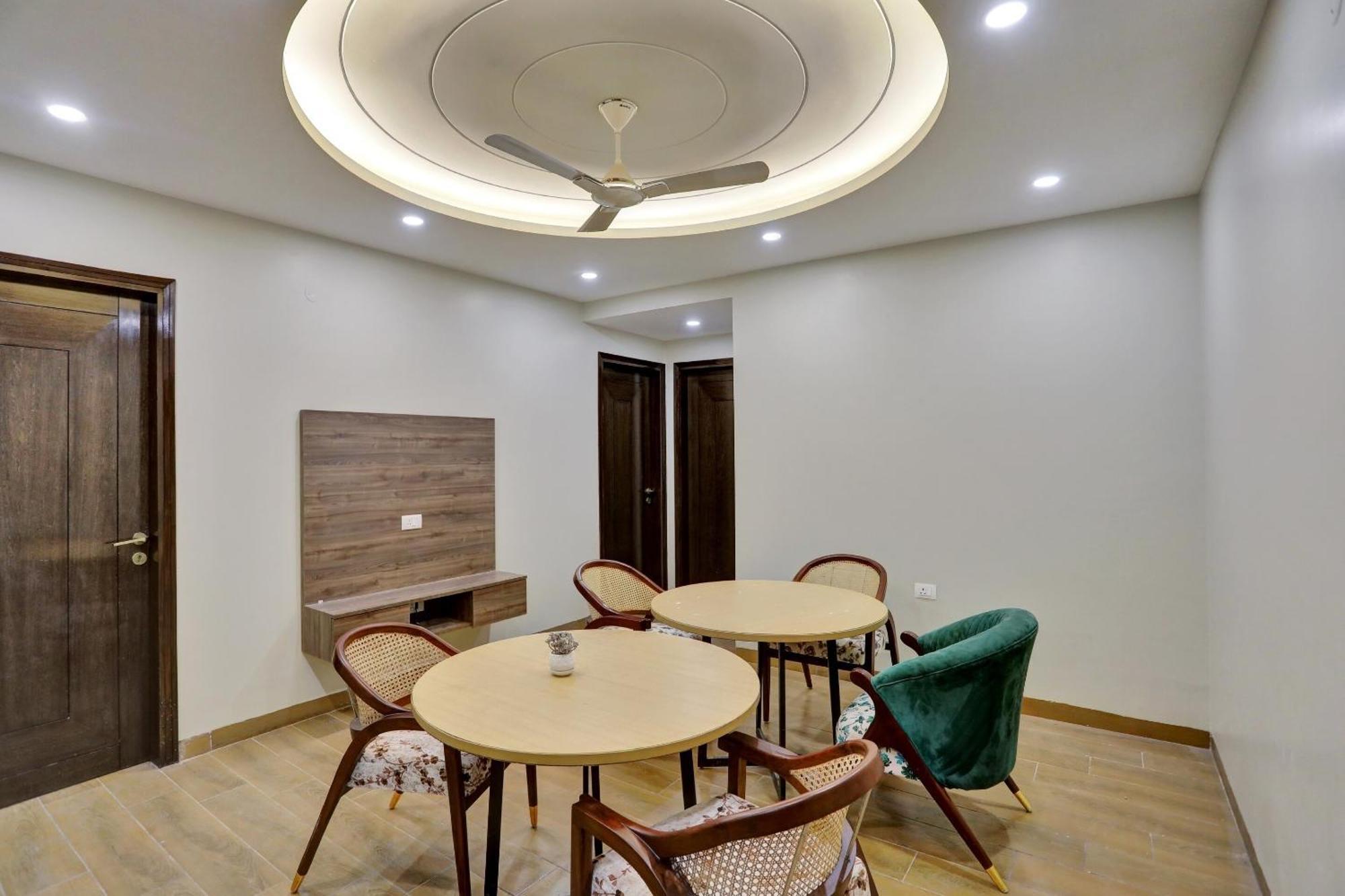 Hotel Townhouse Xanthe Noida Exterior foto